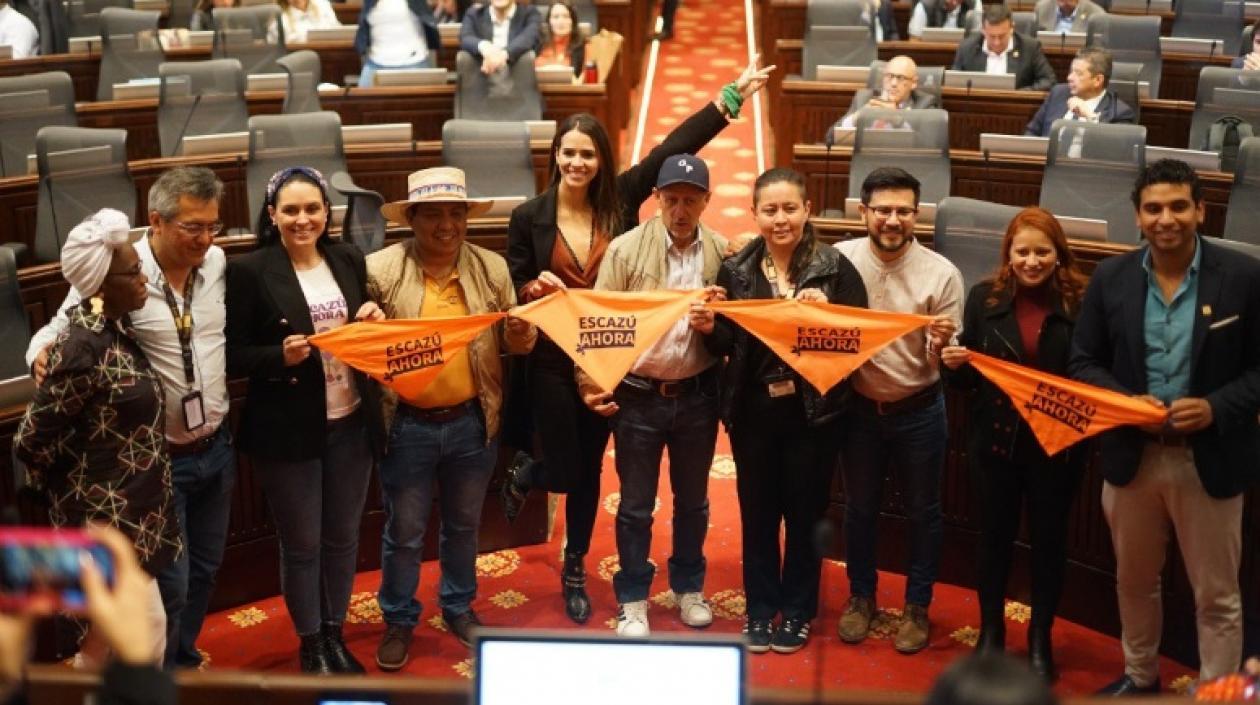 Varios parlamentarios celebran la decisión sobre Escazú est lunes.