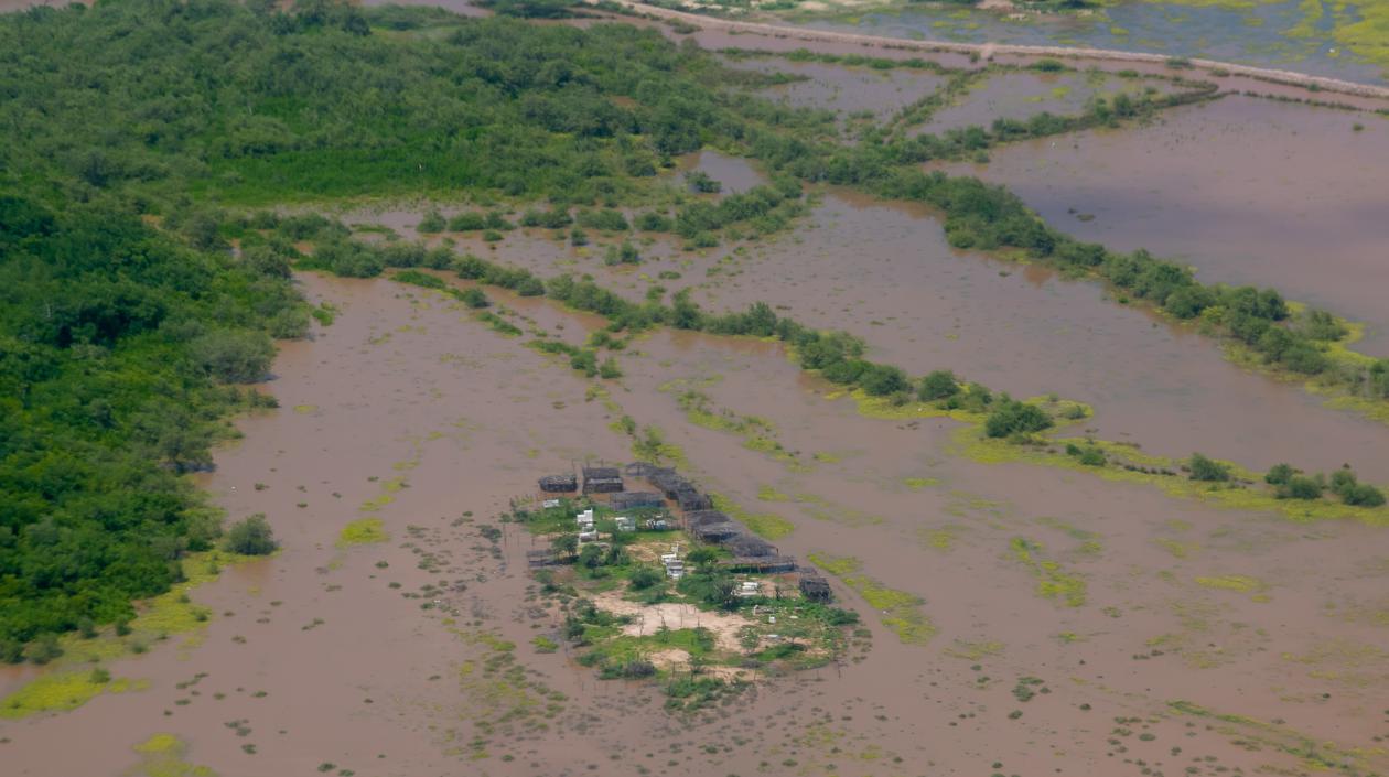 La mayor parte de las poblaciones en La Guajira permanecen incomunicadas.