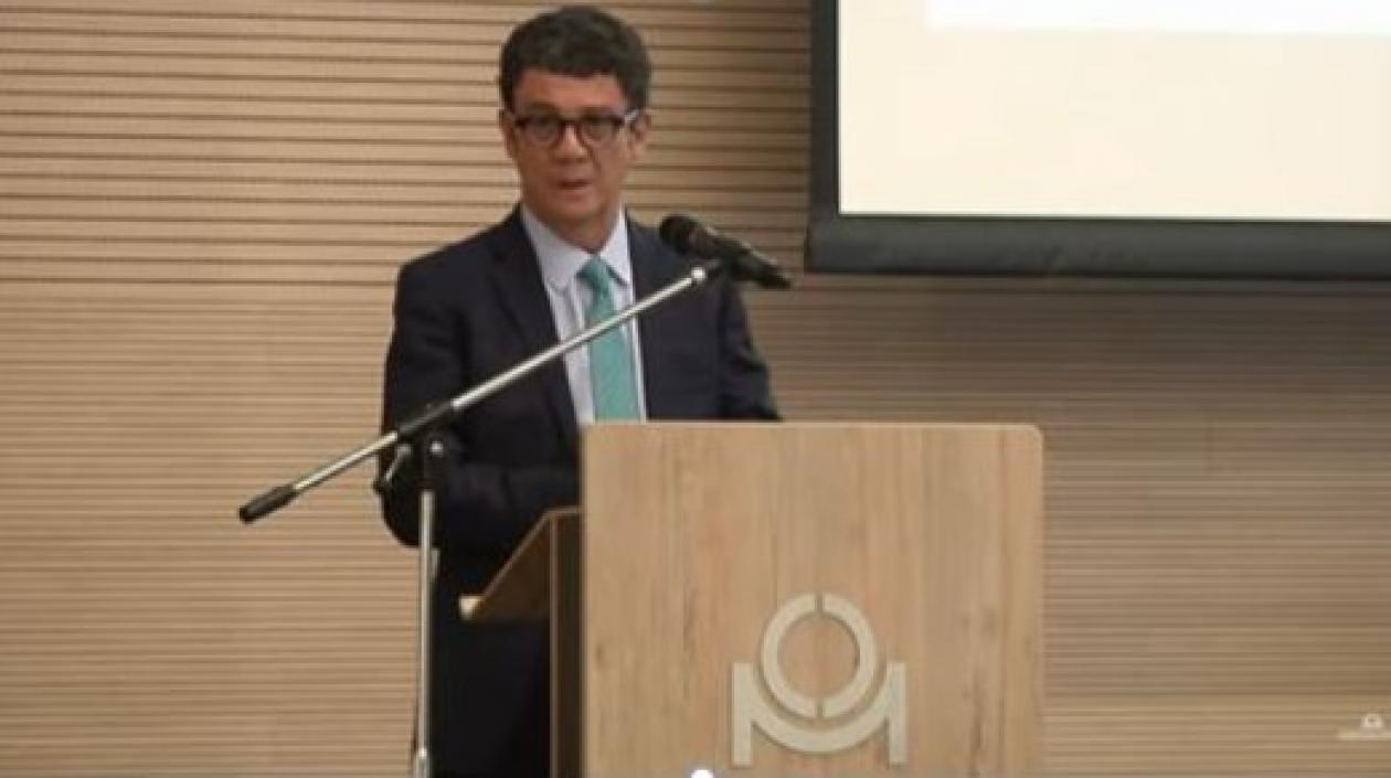 Billy Escobar, supersociedades.