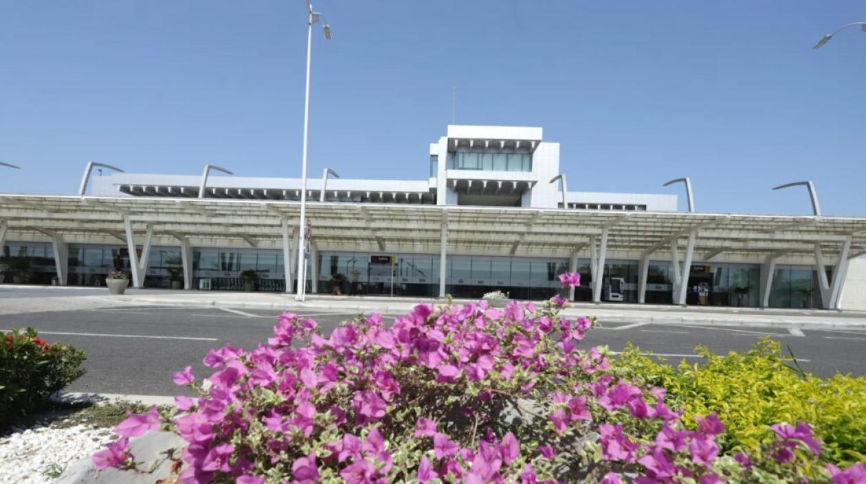 Fachada del Aeropuerto Ernesto Cortissoz