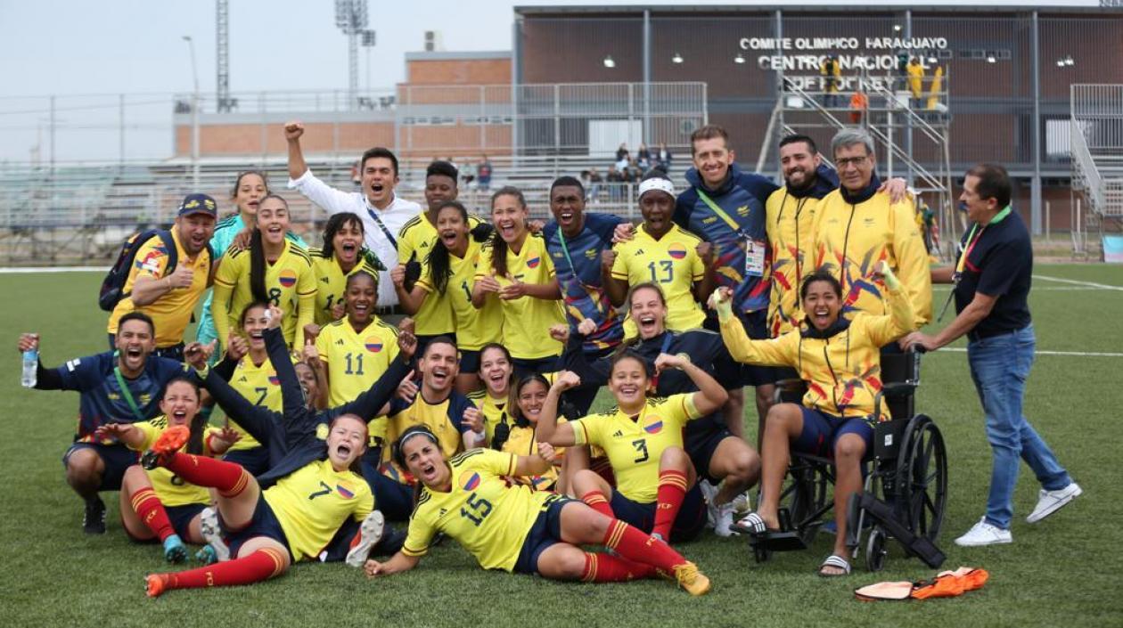Jugadoras de la Selección Colombia de fútbol que fue a los Juegos Sudamericanos. 