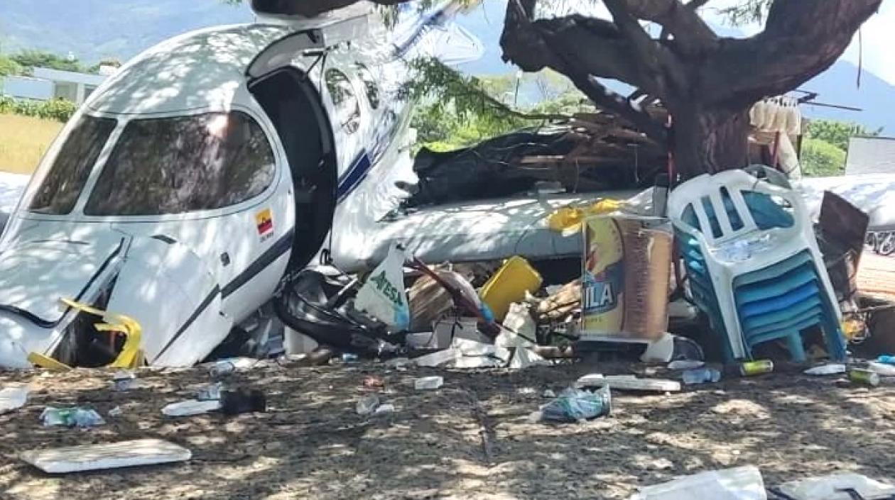 Estado en que quedó la avioneta.