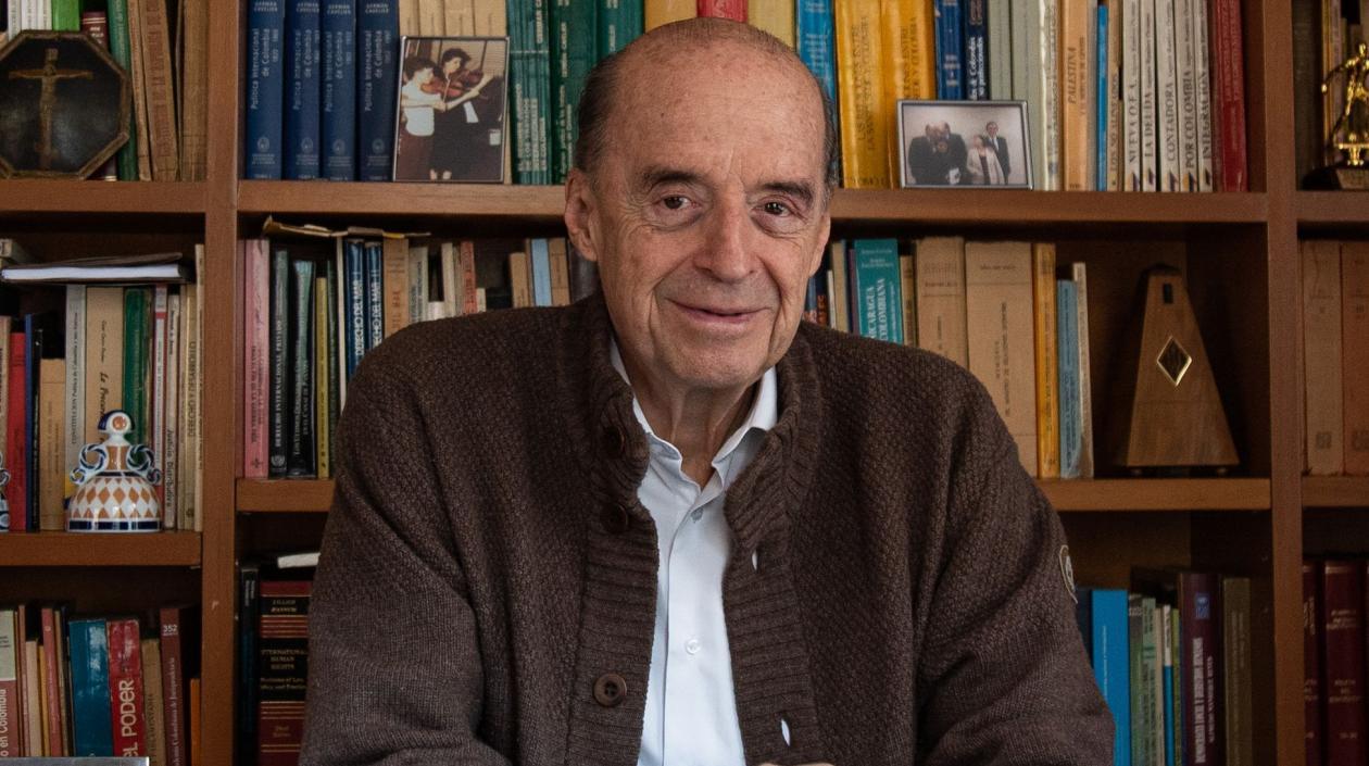 Álvaro Leyva Durán, canciller.