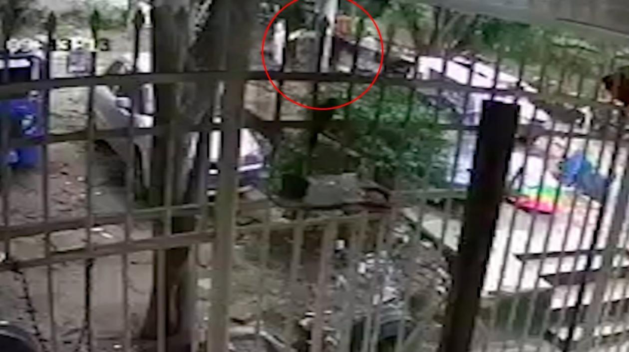 Momento del ataque a bala en la Ciudadela Metropolitana. 