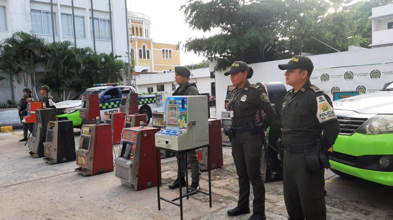 Máquinas tragamonedas incautadas. 
