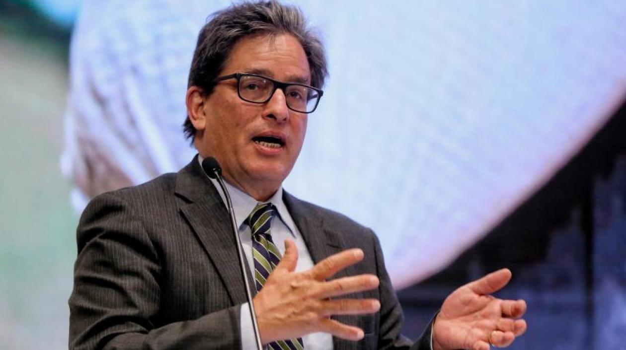 Alberto Carrasquilla.