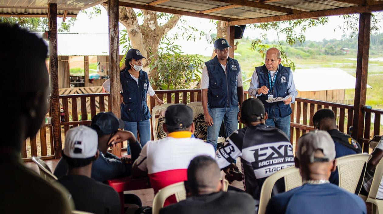 Los liberados recibidos por la Defensoría del Pueblo.