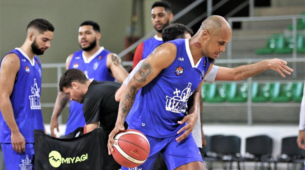 Ernesto Oglivie, jugador de Titanes. 