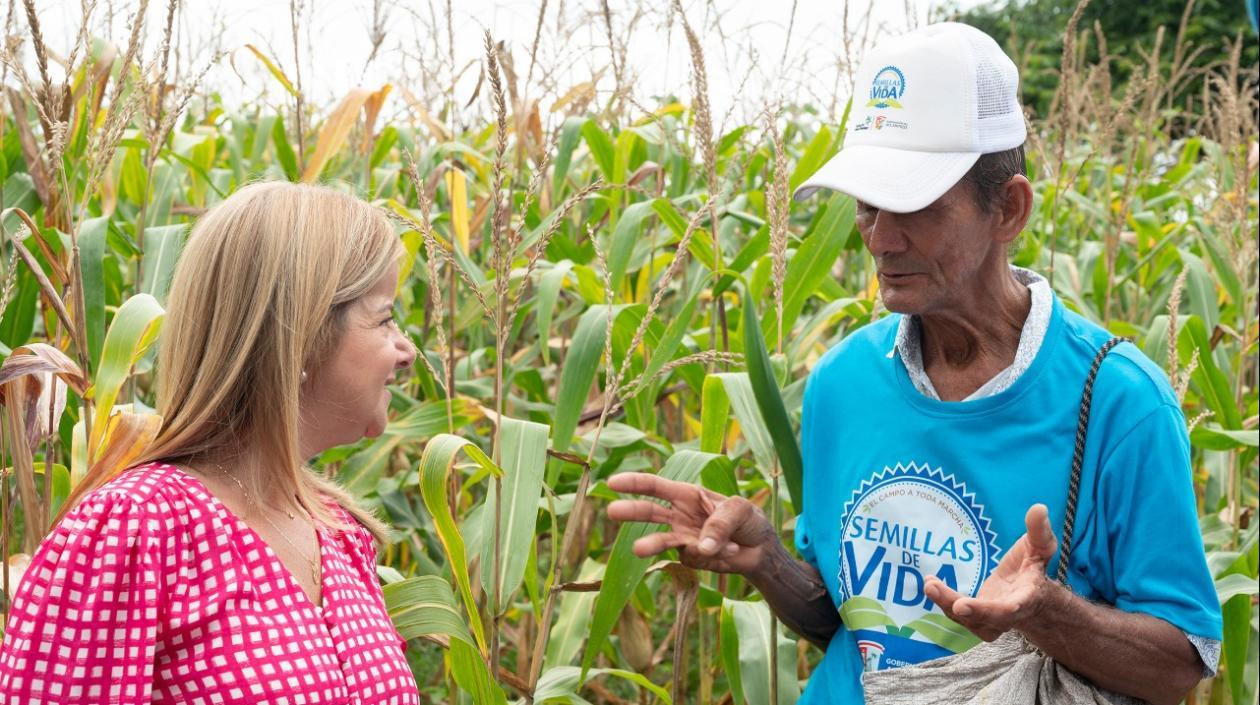 La Gobernadora en 'Semillas por la vida'