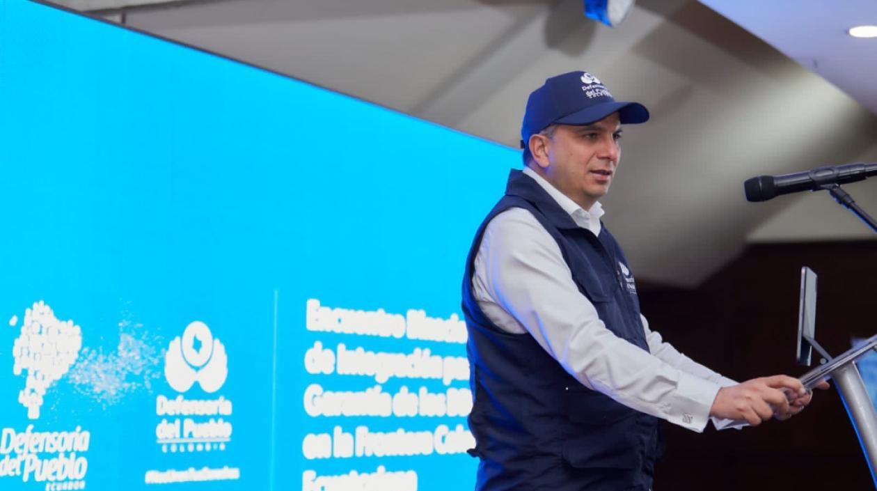 Defensor del Pueblo, Carlos Camargo.