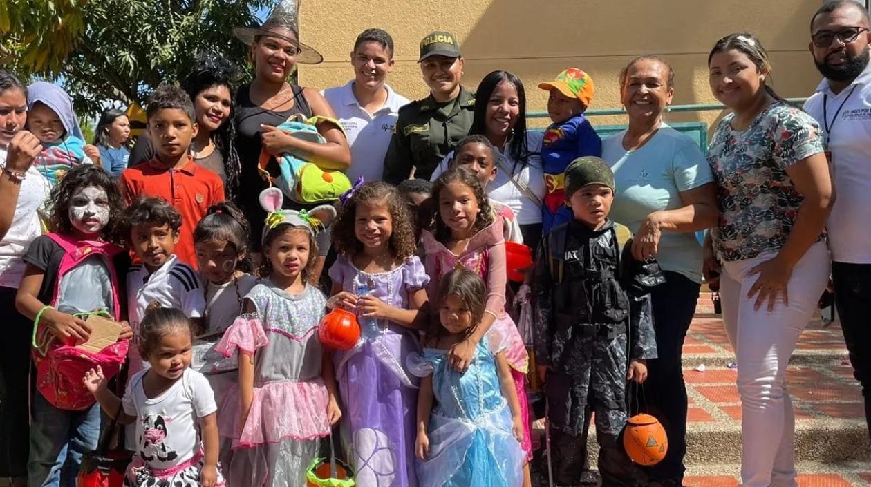 Los niños de Suan homenajeados por la Alcaldía en el Día de los Angelitos.
