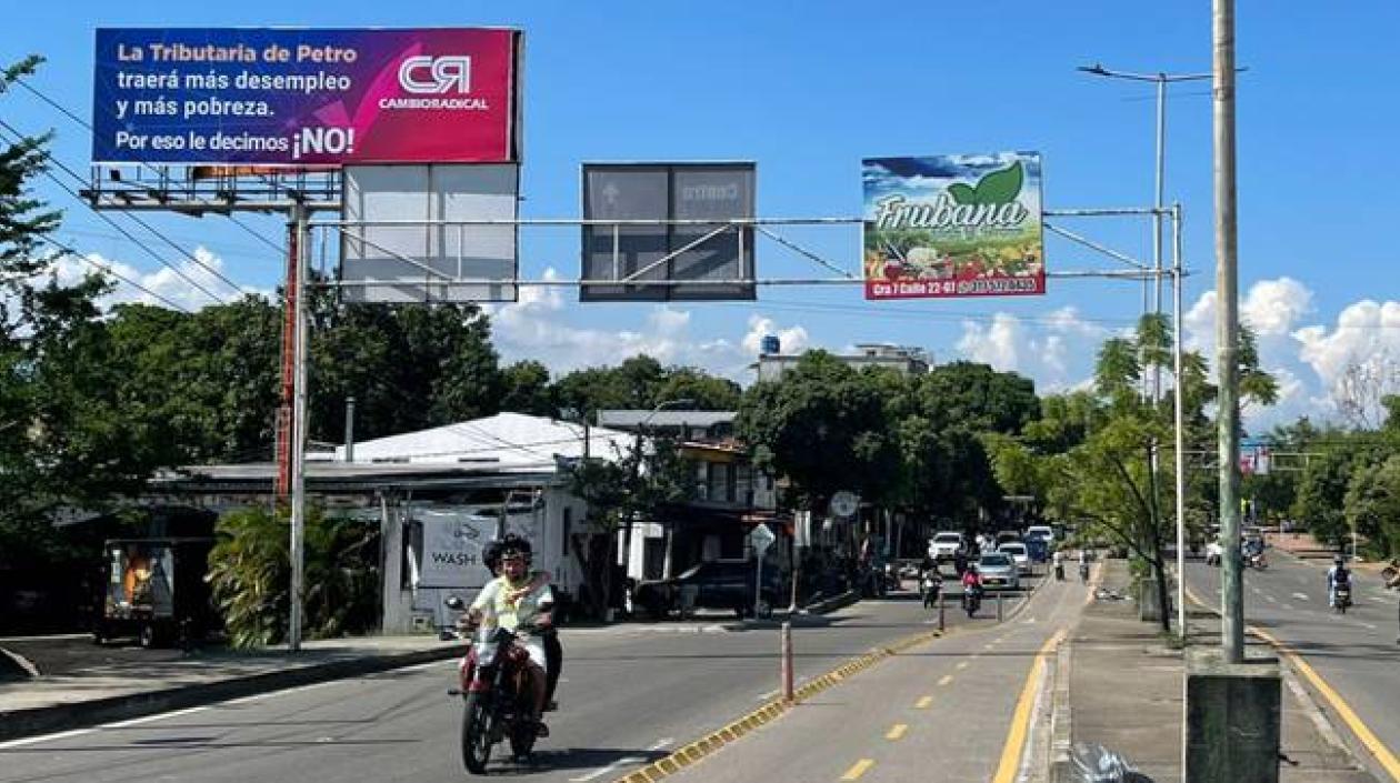 Una de las vallas de la campaña.
