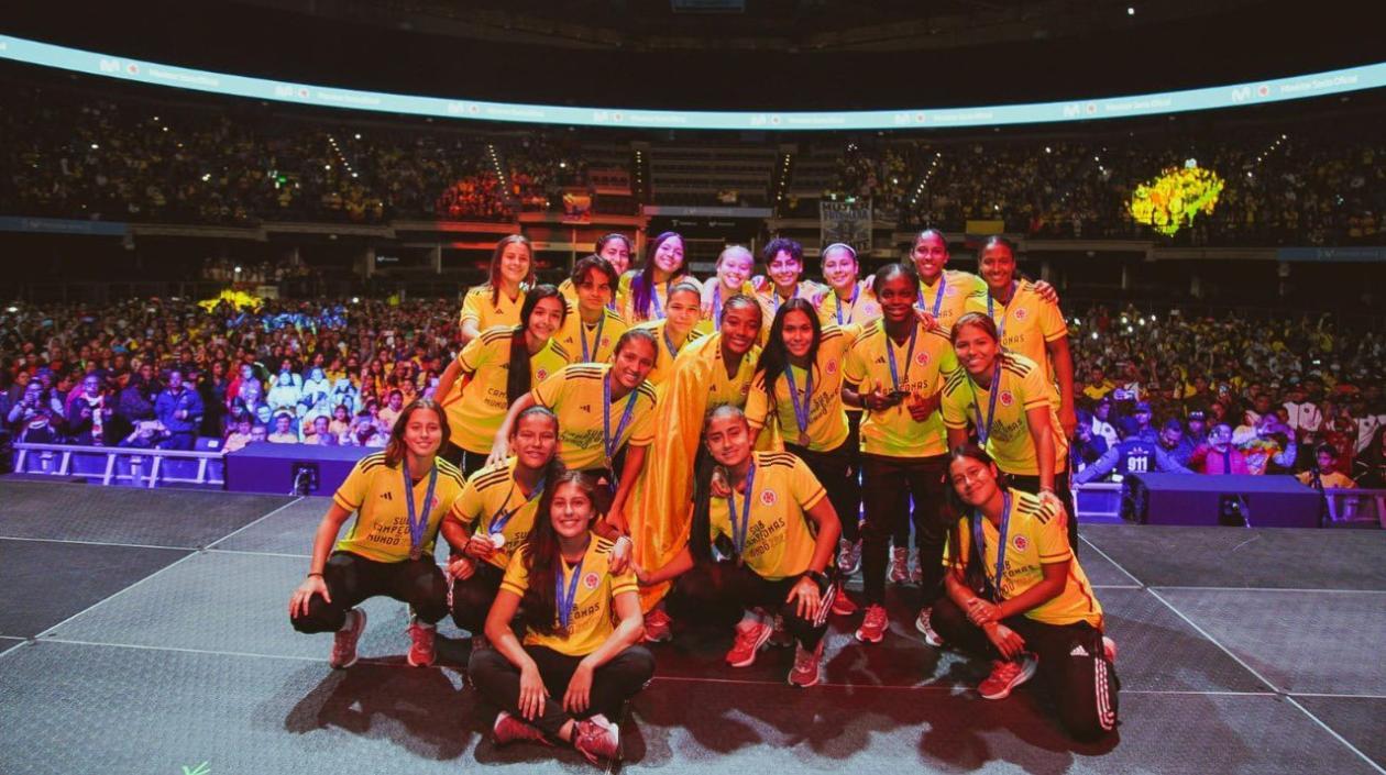 Jugadoras colombianas en el Movistar Arena. 
