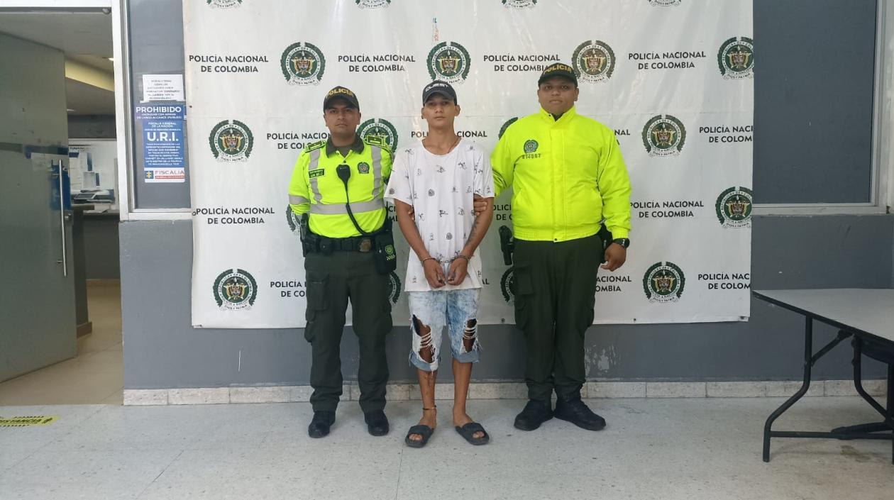 Eduardo Rafael Barrios Sánchez capturado por la Policía.