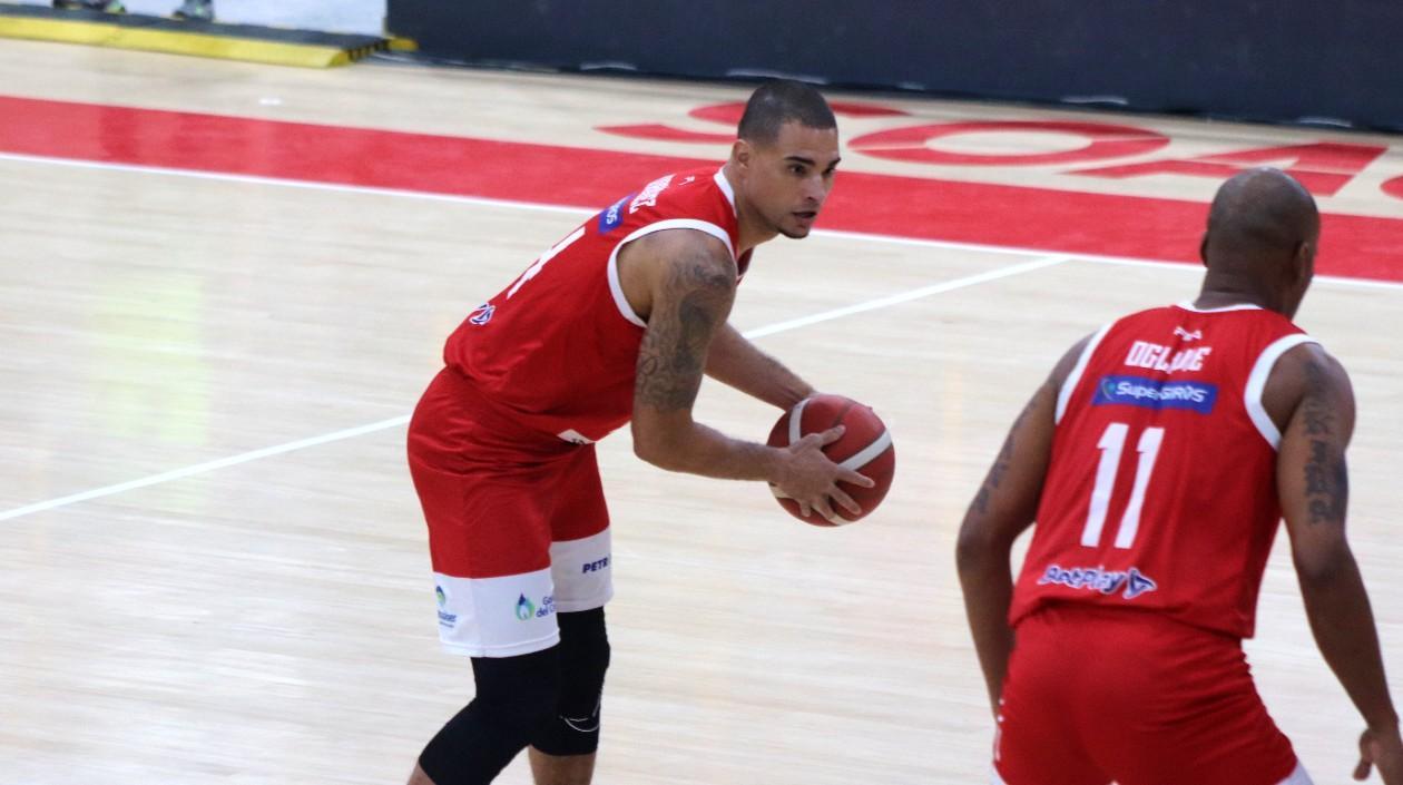 Jonathan Rodríguez y Ernesto Oglivie. 