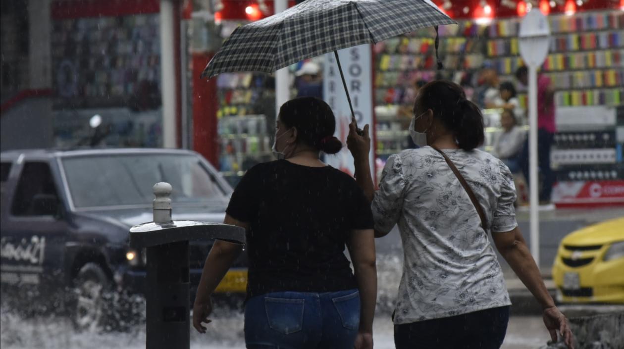 El Ideam pronosticó intensas lluvias este puente festivo en regiones como la Costa.