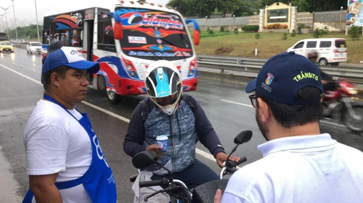 Operativos del Tránsito del Atlántico en vías del Departamento en este puente festivo