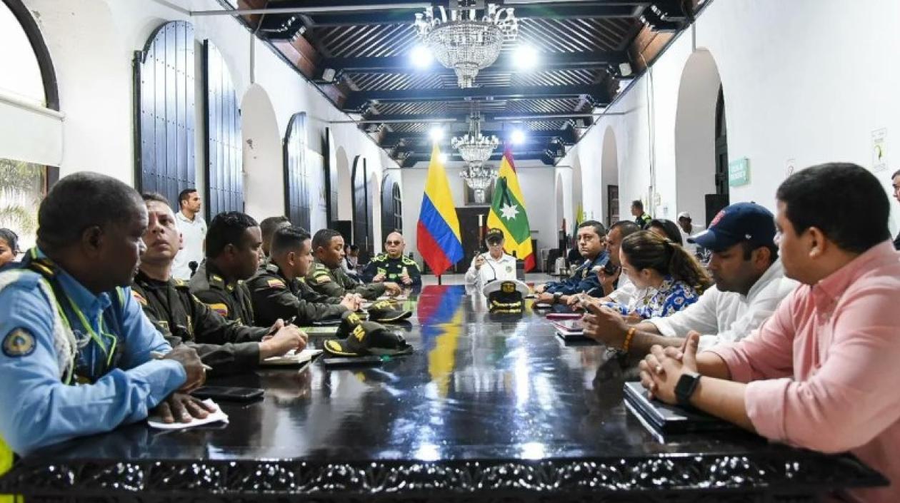 Consejo de seguridad en Cartagena sobre nuevas medidas en la ciudad.