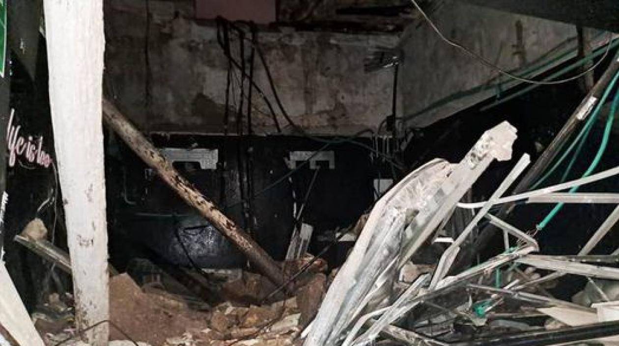 Techo colapsado en la discoteca. 