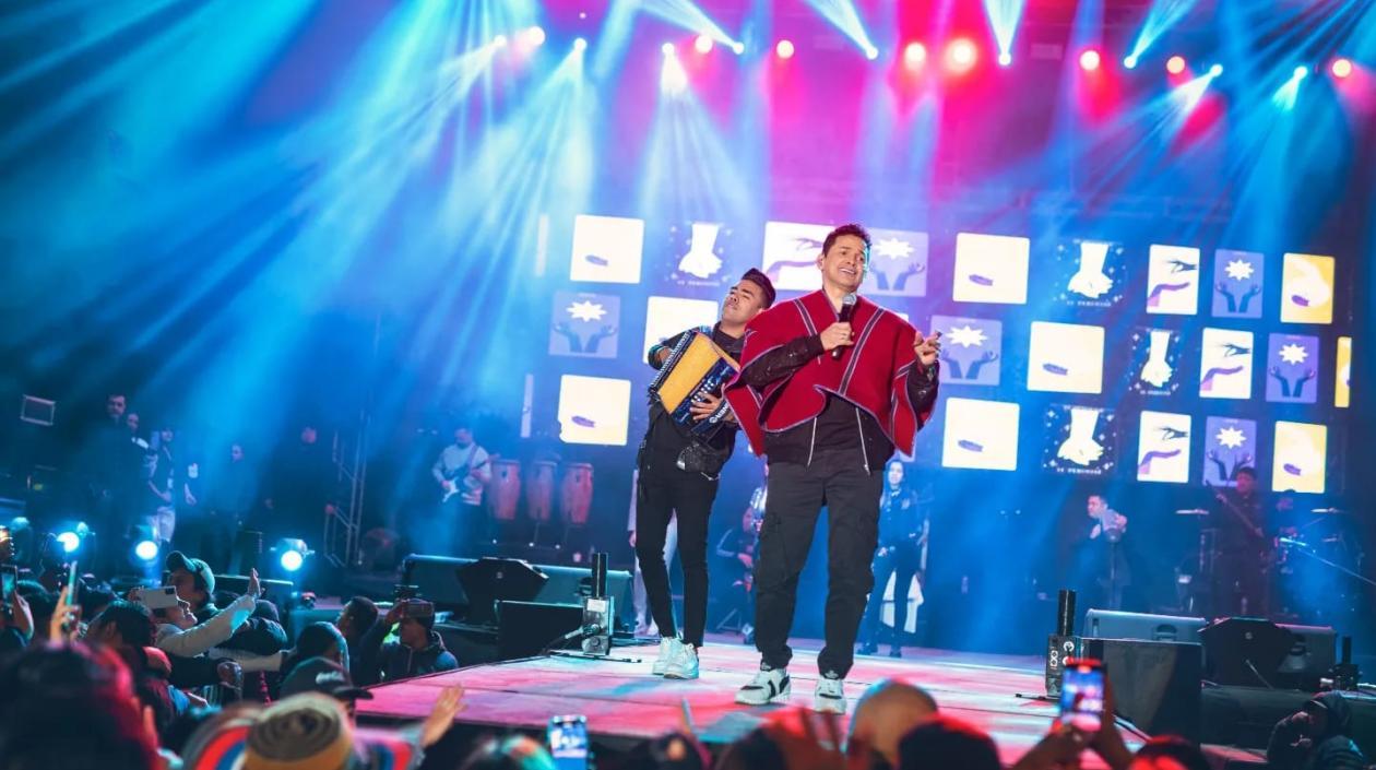 Presentación de Jorge Celedón en Ecuador. 