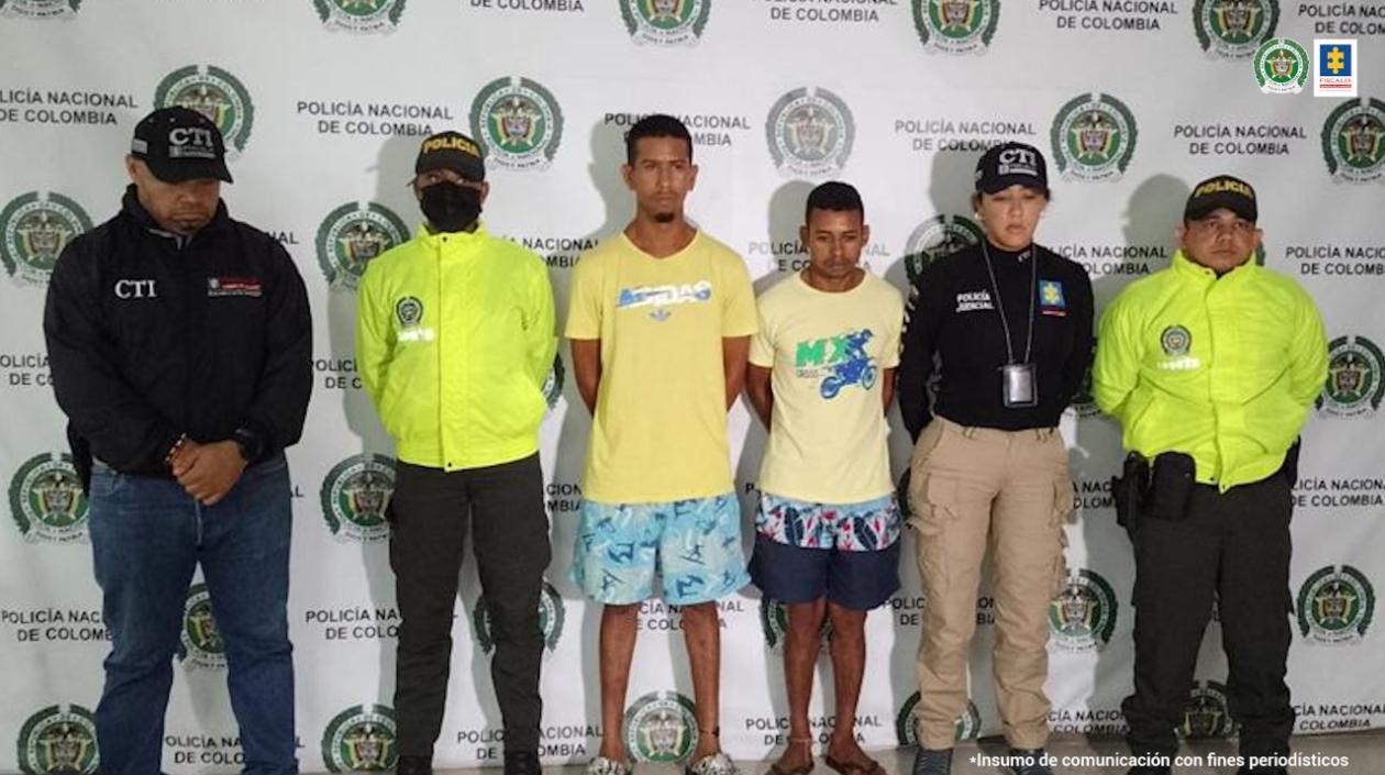 Los dos hombres capturados por la Policía y la Fiscalía. 