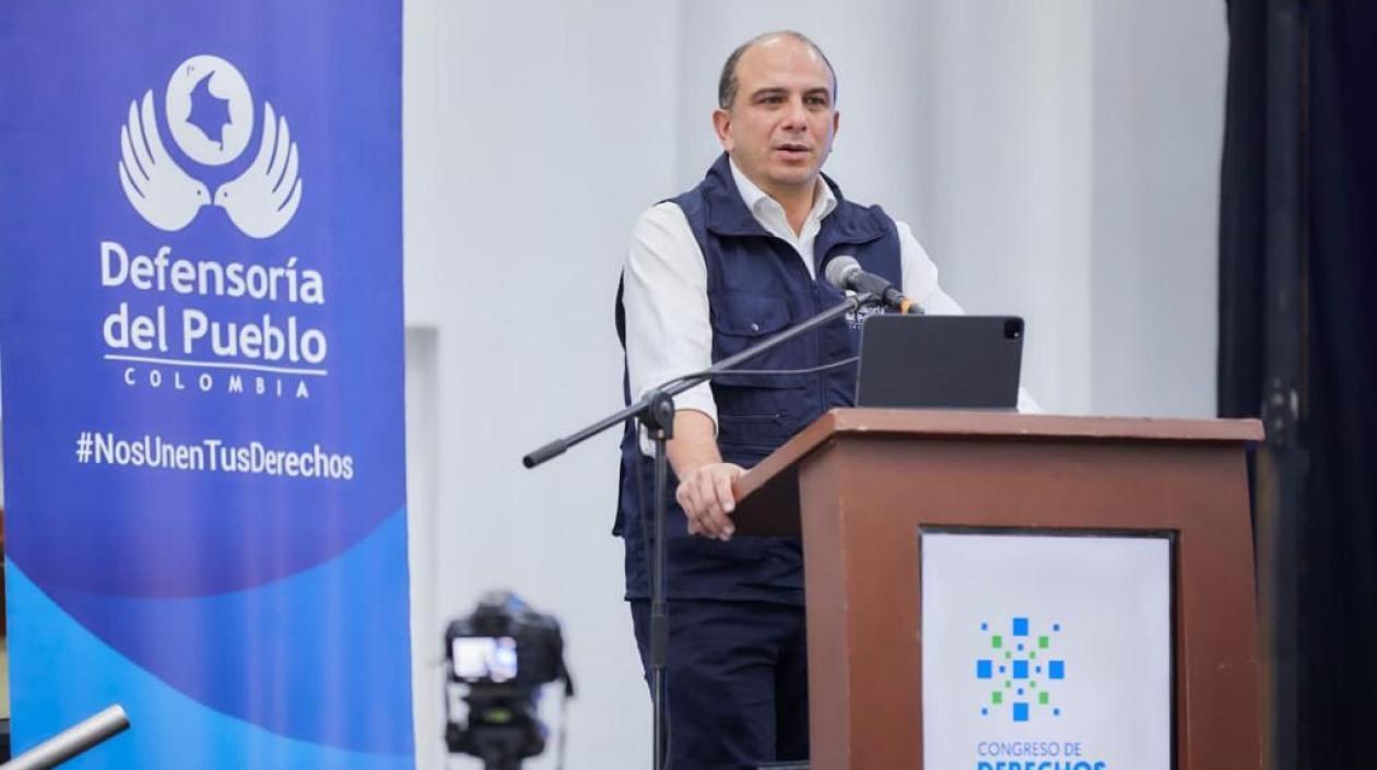 El defensor del Pueblo, Carlos Camargo.