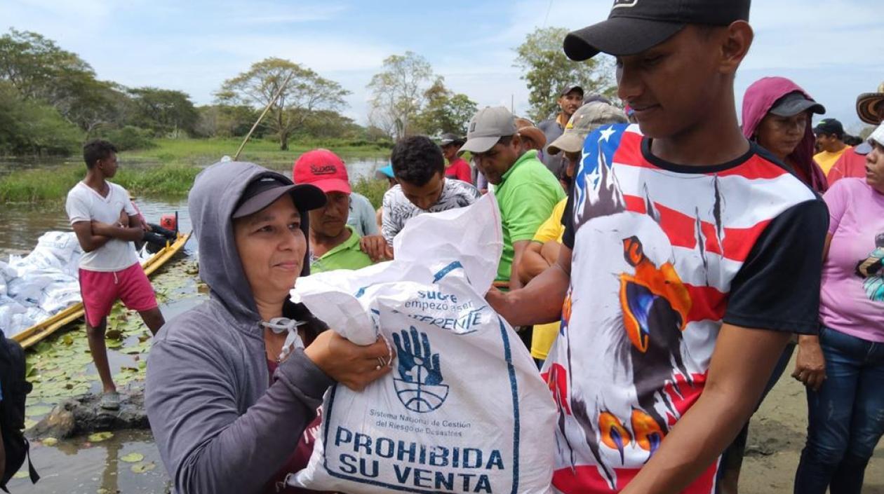 Damnificados de La Mojana que habían regresado a sus parcelas retornaron a los albergues por nuevas inundaciones