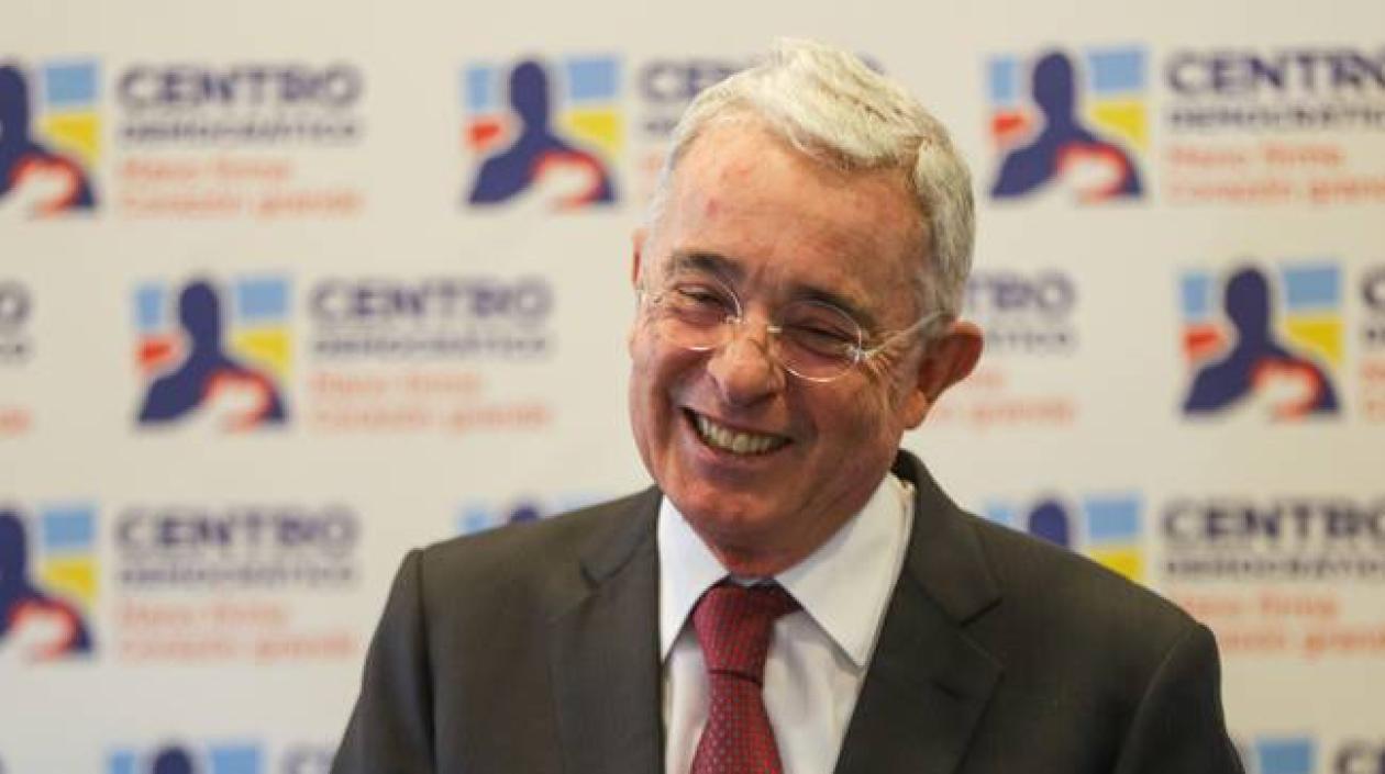 Álvaro Uribe Vélez.