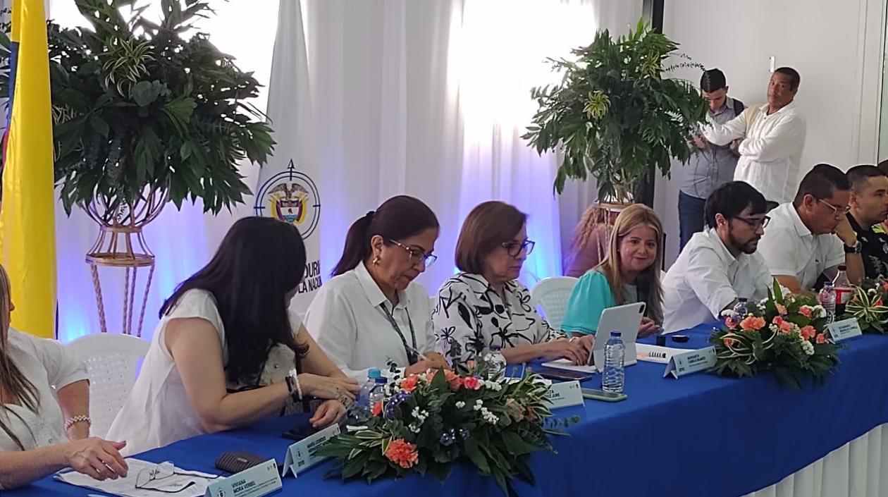 La Procuradora General de la Nación en reunión con mandatarios territoriales.