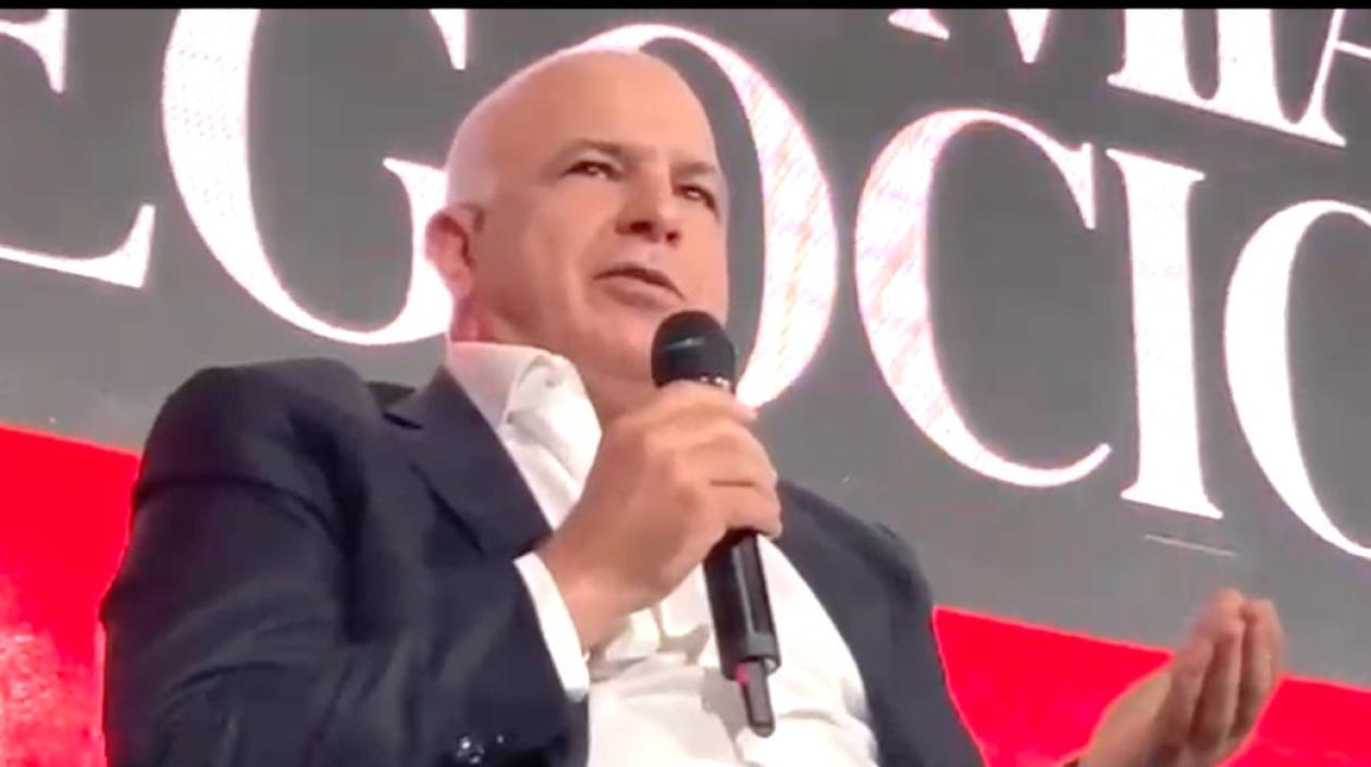 Christian Daes, COO de Tecnoglass durante el foro de la revista Forbes.