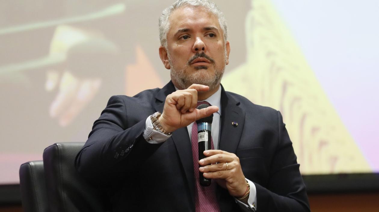  El expresidente Duque en su primera aparición oficial después de terminar su periodo.