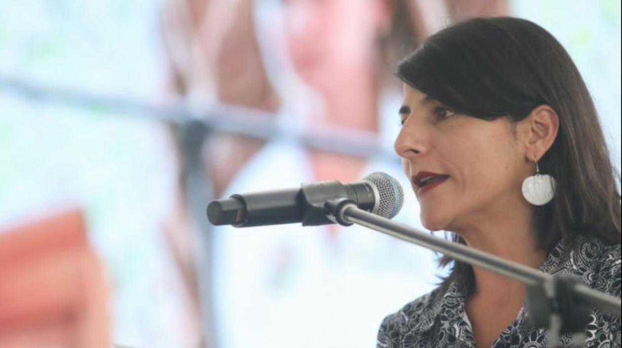 Irene Vélez, Ministra de Minas.