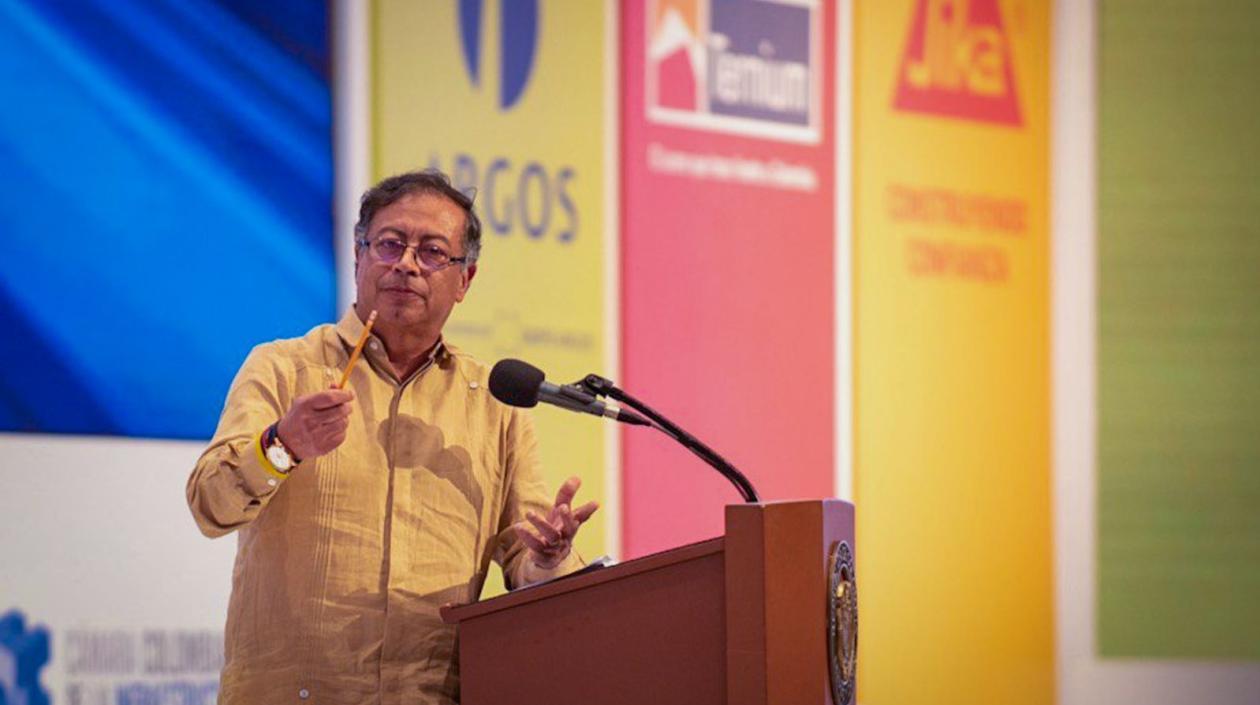 El Presidente Petro en el Congreso Nacional de la Infraestructura en Cartagena.