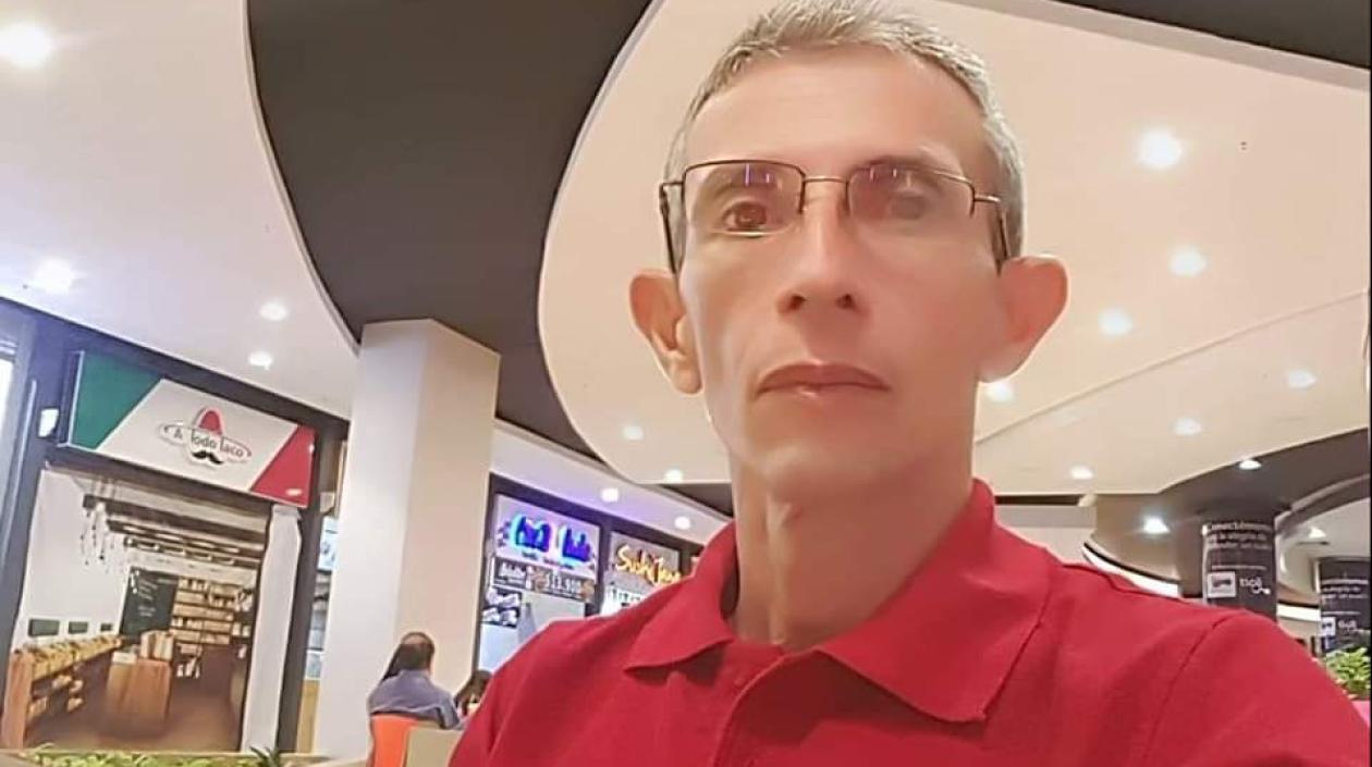 El docente Edgardo Francisco Molina Llinas.