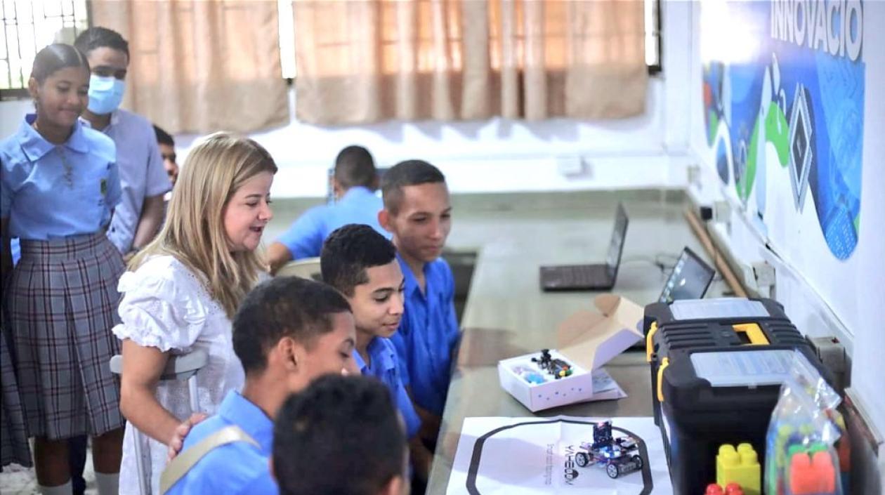 La Gobernadora Elsa Noguera promoviendo la estrategia Innovación para la Gente.