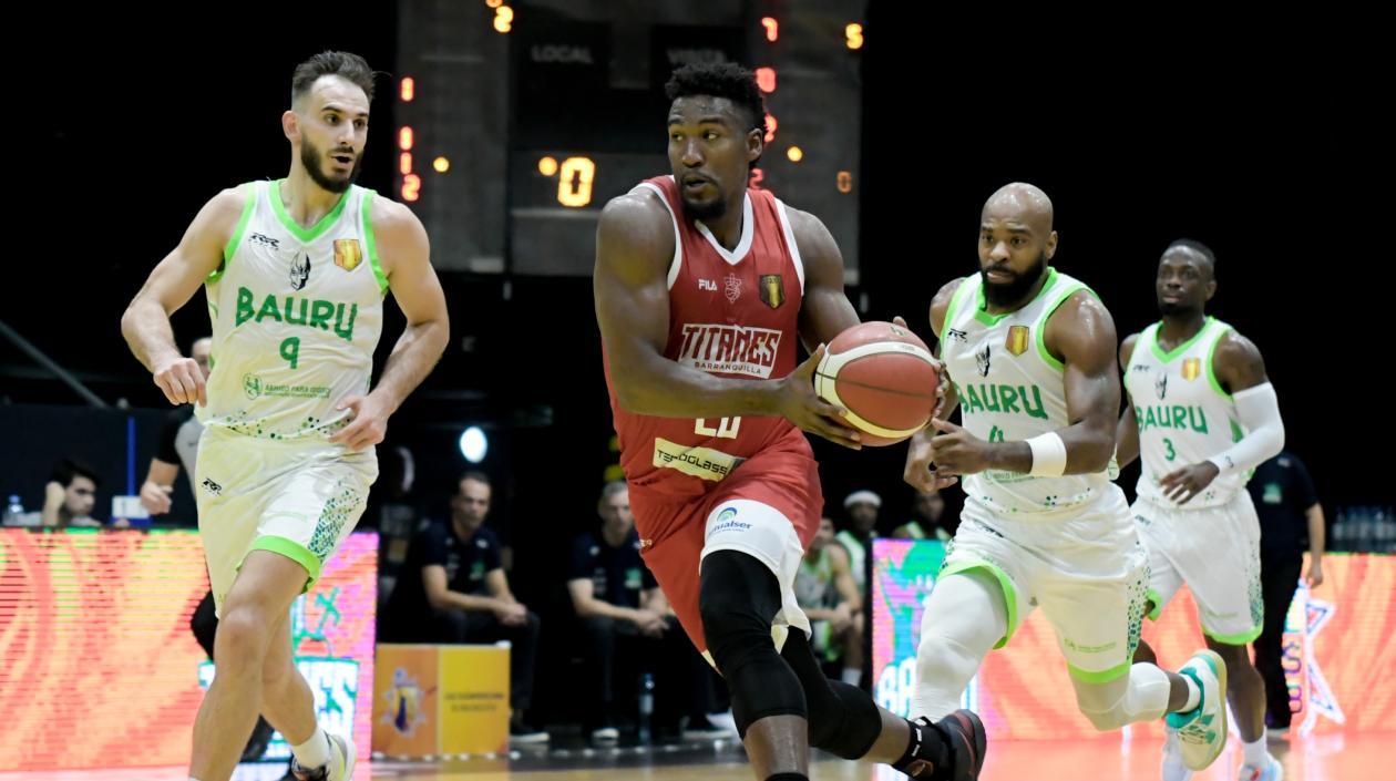 Andrés Ibargüen, refuerzo de Titanes, para esta fase, anotó 14 puntos.