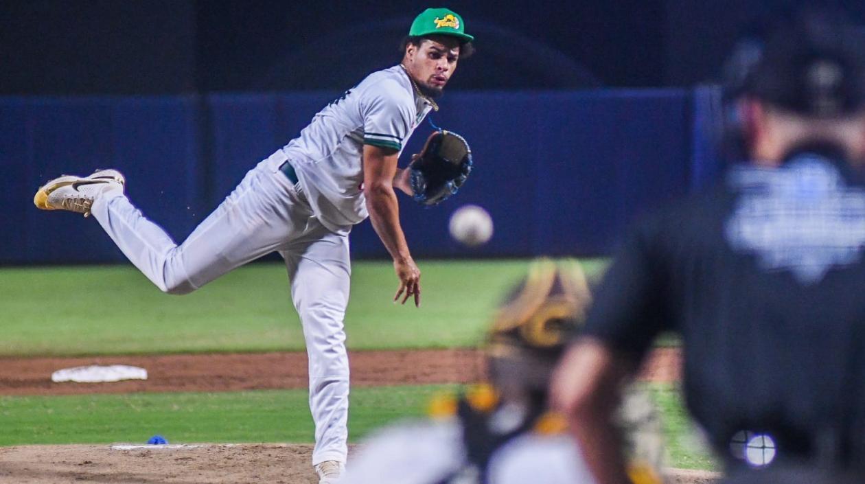 Melvin Jiménez, debutante con Toros, lanzó seis entradas y se fue sin decisión. 