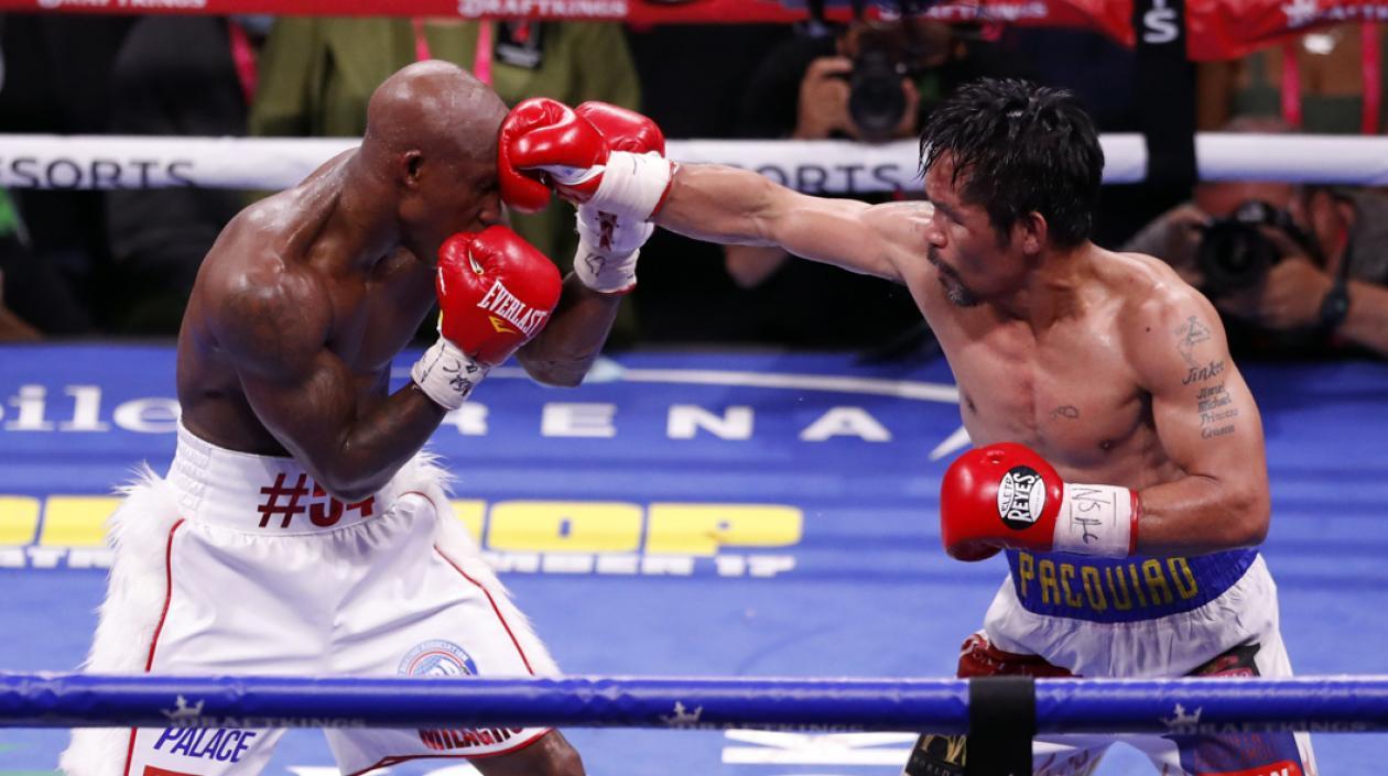 El filipino Manny Pacquiao (derecha).