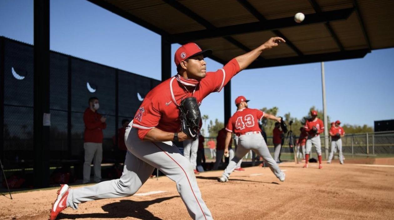 José Quintana empezó el 2002 con Piratas y terminó con Cardenales.