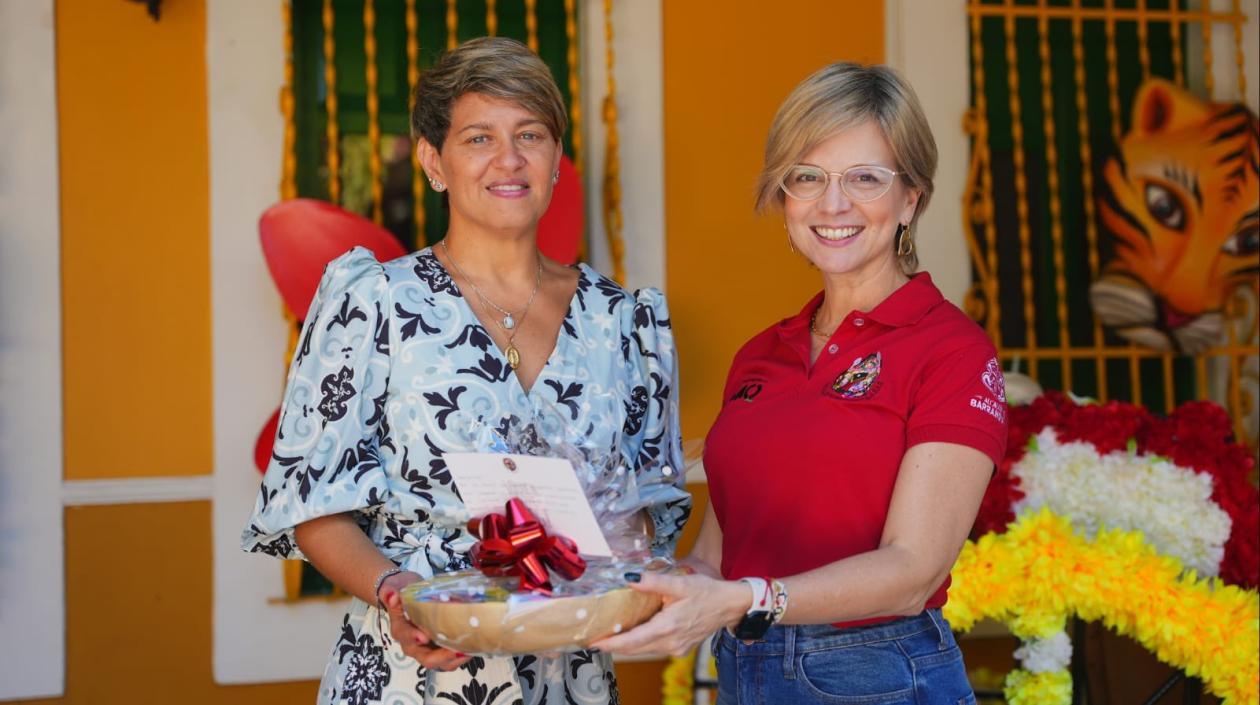 Verónica Alcocer y Sandra Gómez. 