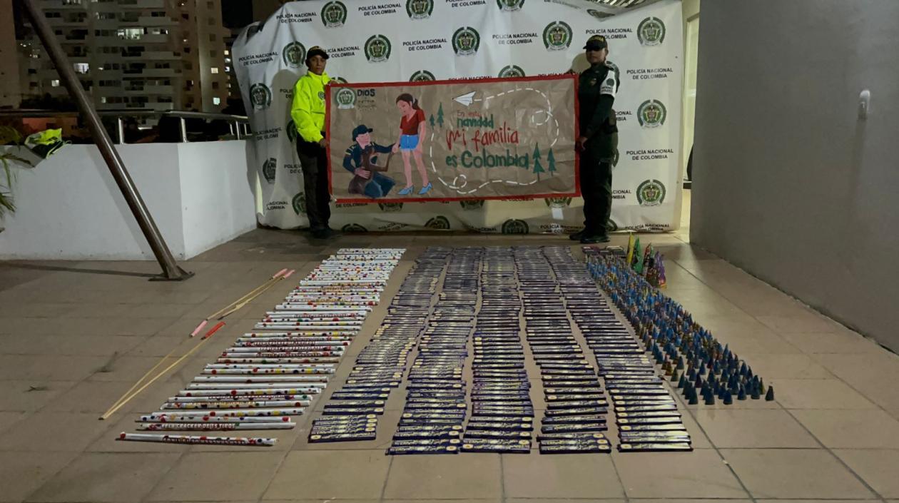 Parte de la pólvora decomisada en Cartagena.