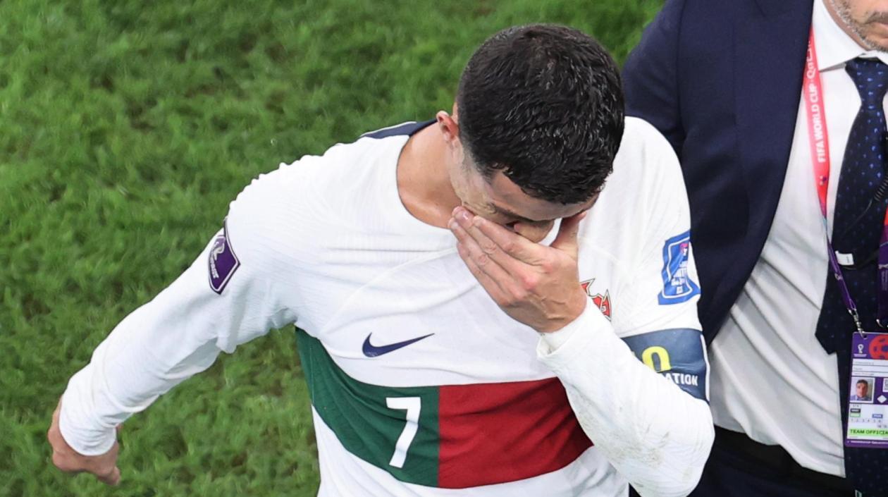 Cristiano Ronaldo, sale entre lágrimas.