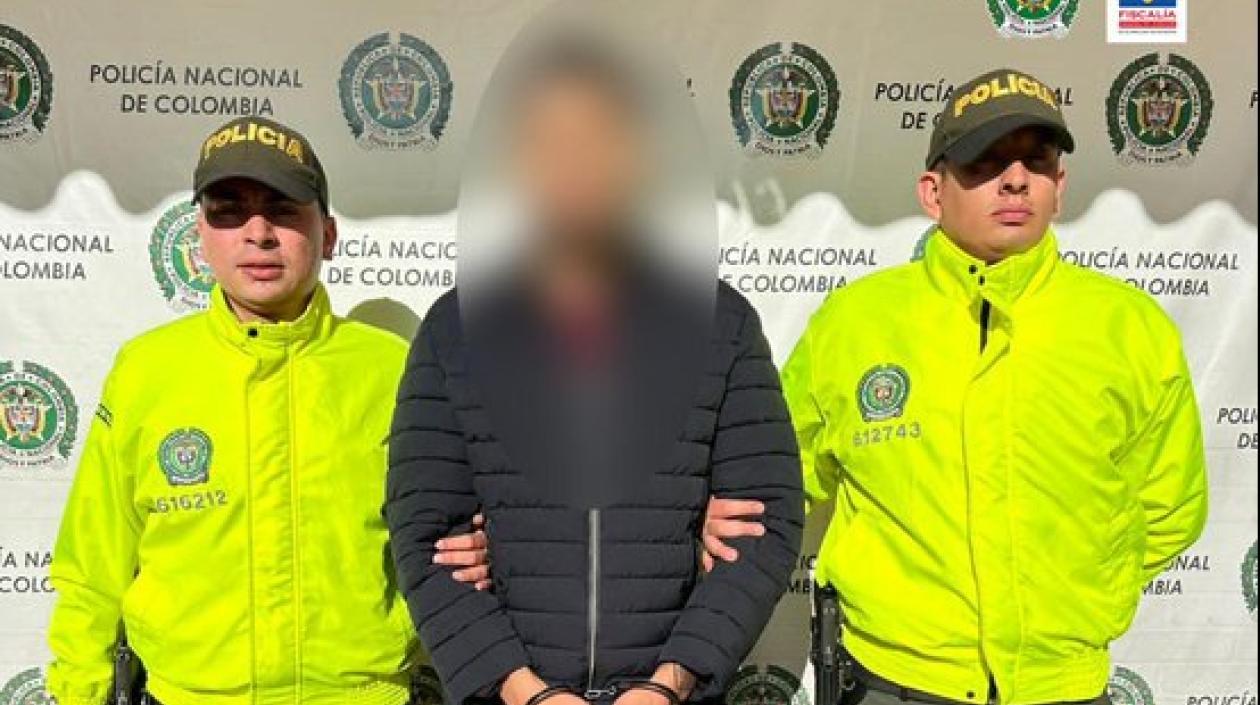 Capturado por presunta pornografía infantil.