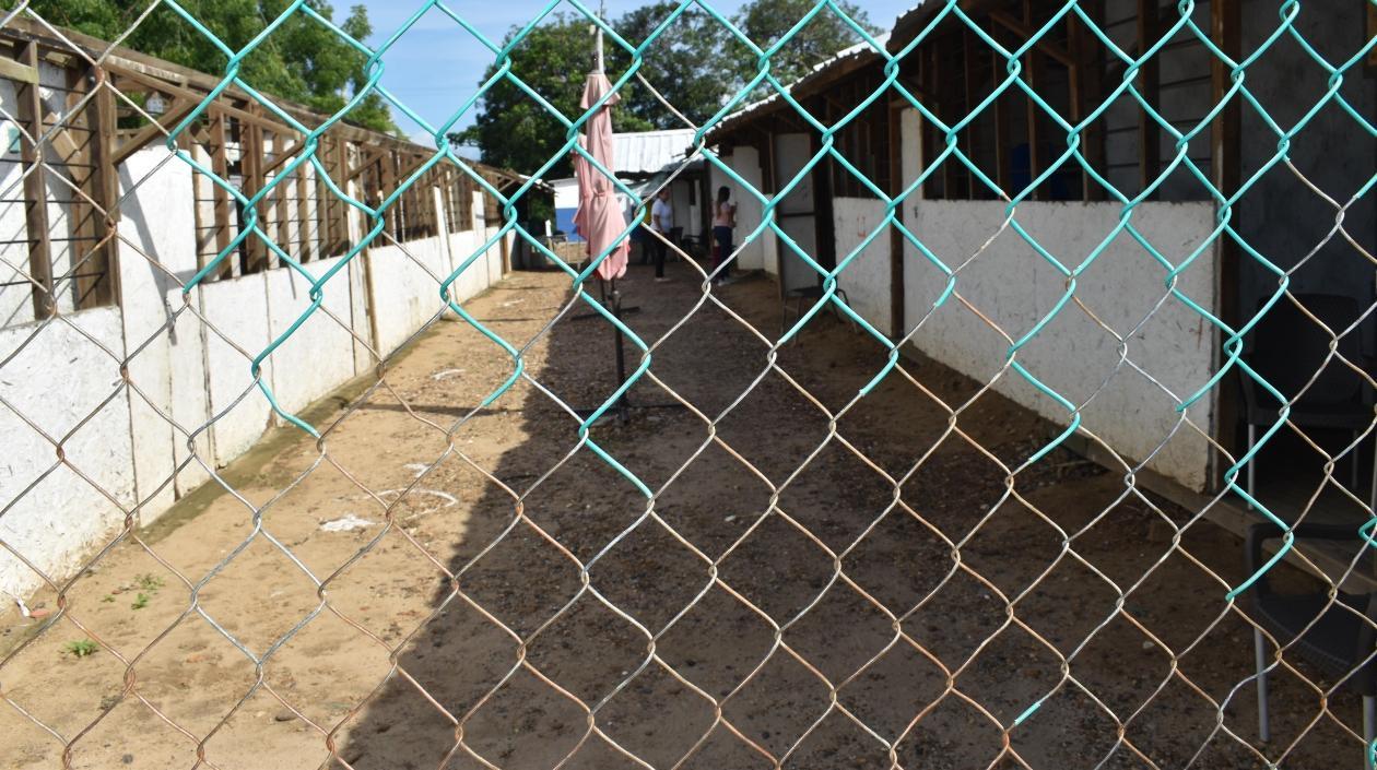 Escuela de Las Compuertas, sur del Atlántico, en lamentable estado.