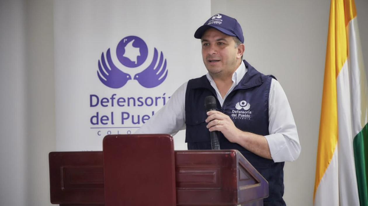 Carlos Camargo, Defensor de Pueblo.