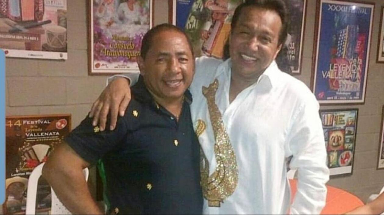 Joaquín Guillén con su amigo y compadre Diomedes Díaz
