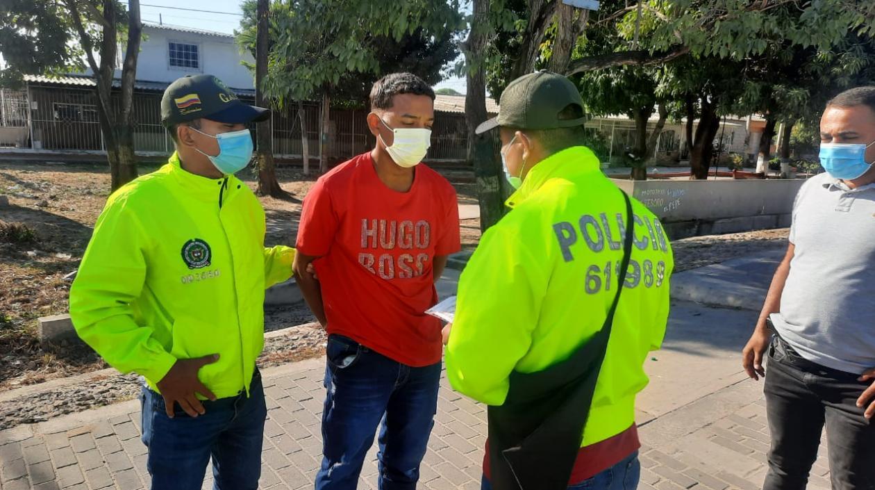 Momento en que era capturado alias 'Alejandro'. 