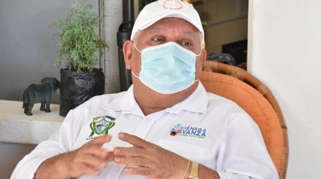 El alcalde de Ciénaga, Luis Tete Samper.