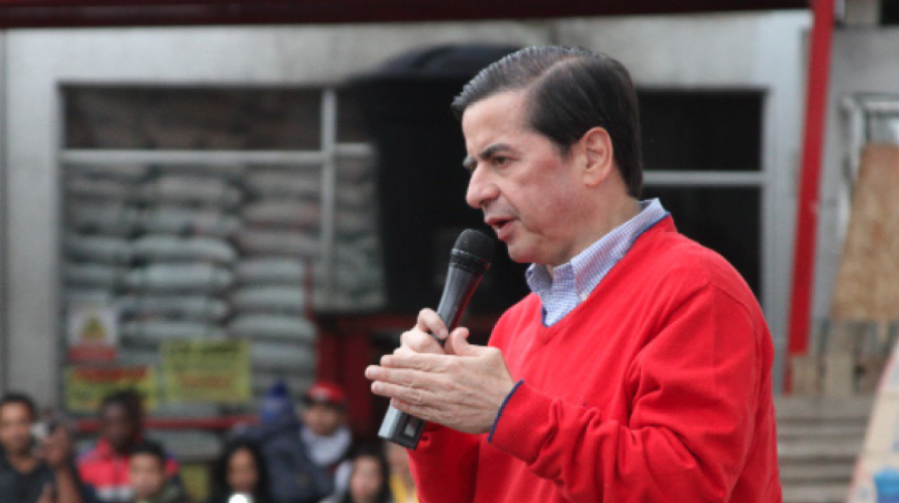 Juan Fernando Cristo, exministro.