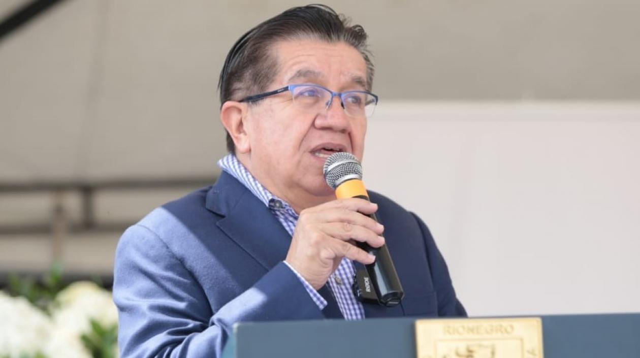 Fernando Ruiz, ministro de Salud.